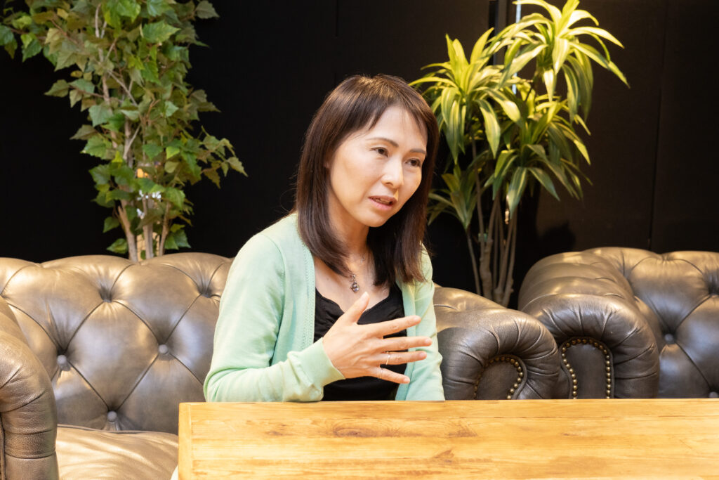 グローバルビジネスソリューション株式会社 代表取締役 前山 真希様